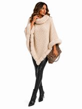 Casaco Feminino Off White com Pelúcia | Linha Inverno