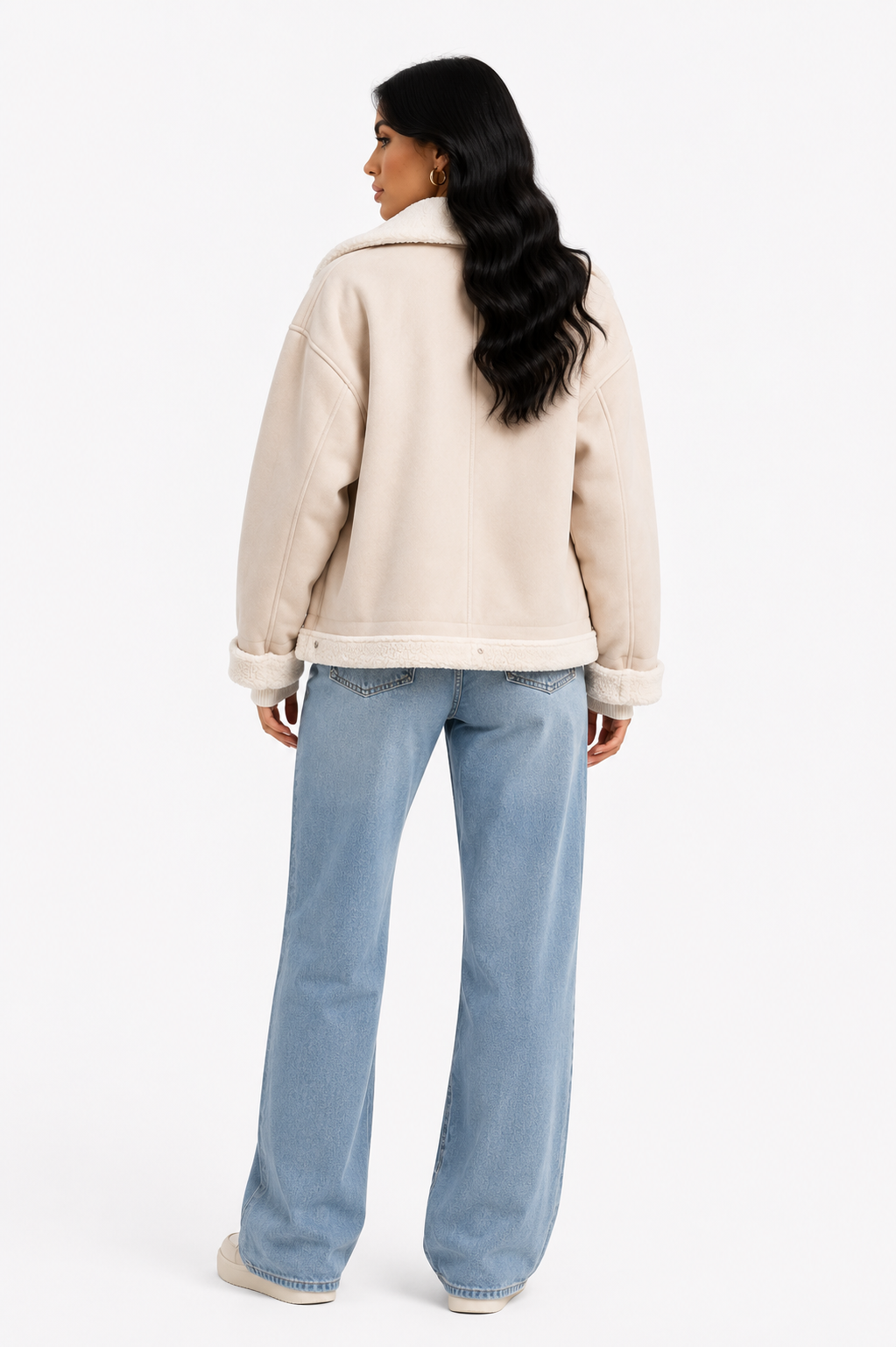 Casaco Feminino Elegância Minimalista com Forro Teddy