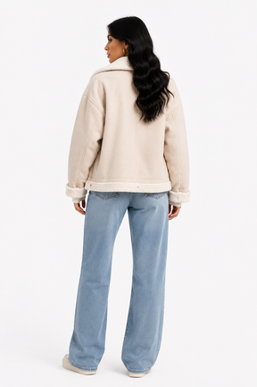 Casaco Feminino Elegância Minimalista com Forro Teddy