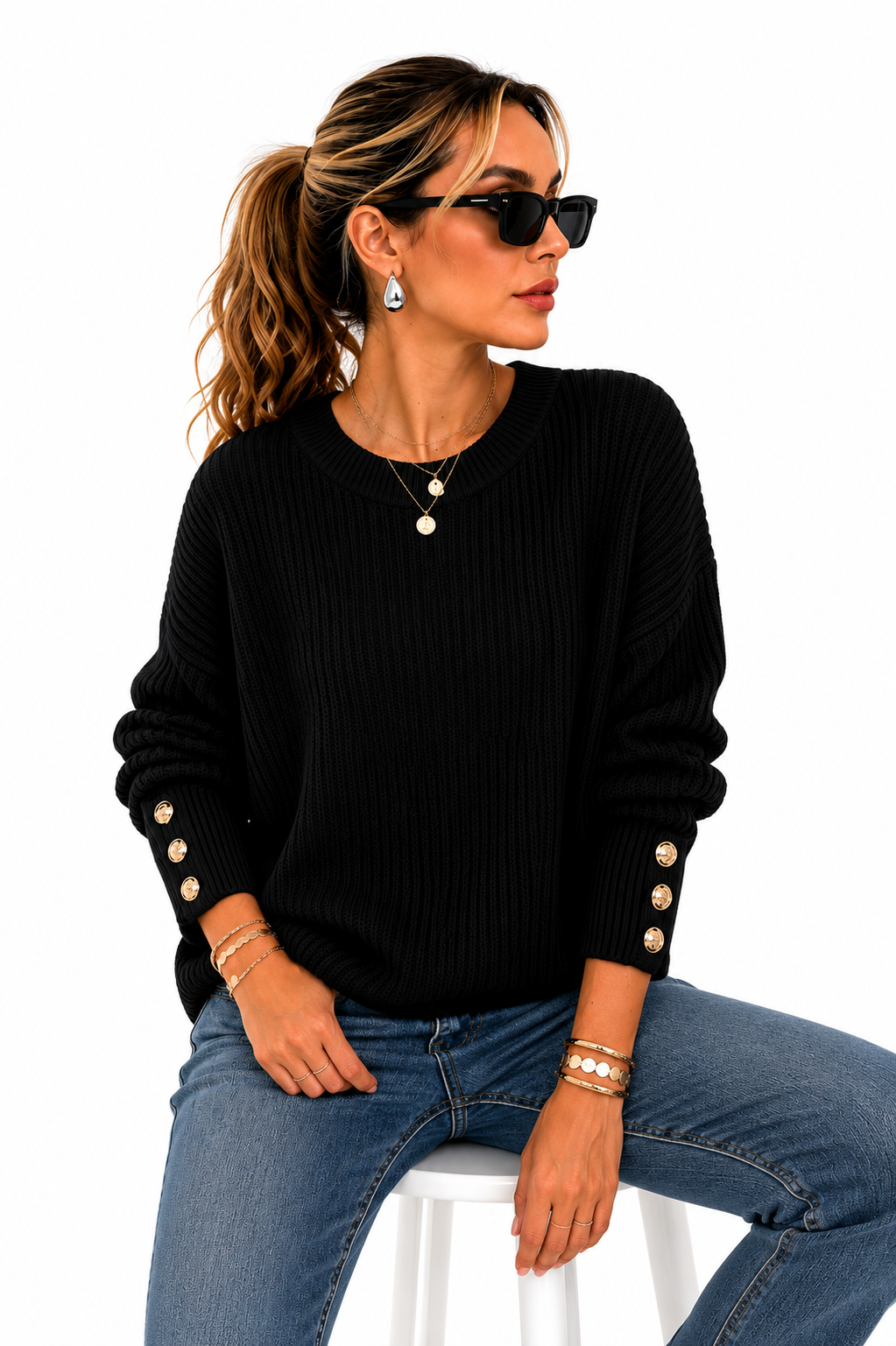 Suéter Feminino Tricô Preto com Botões Dourados