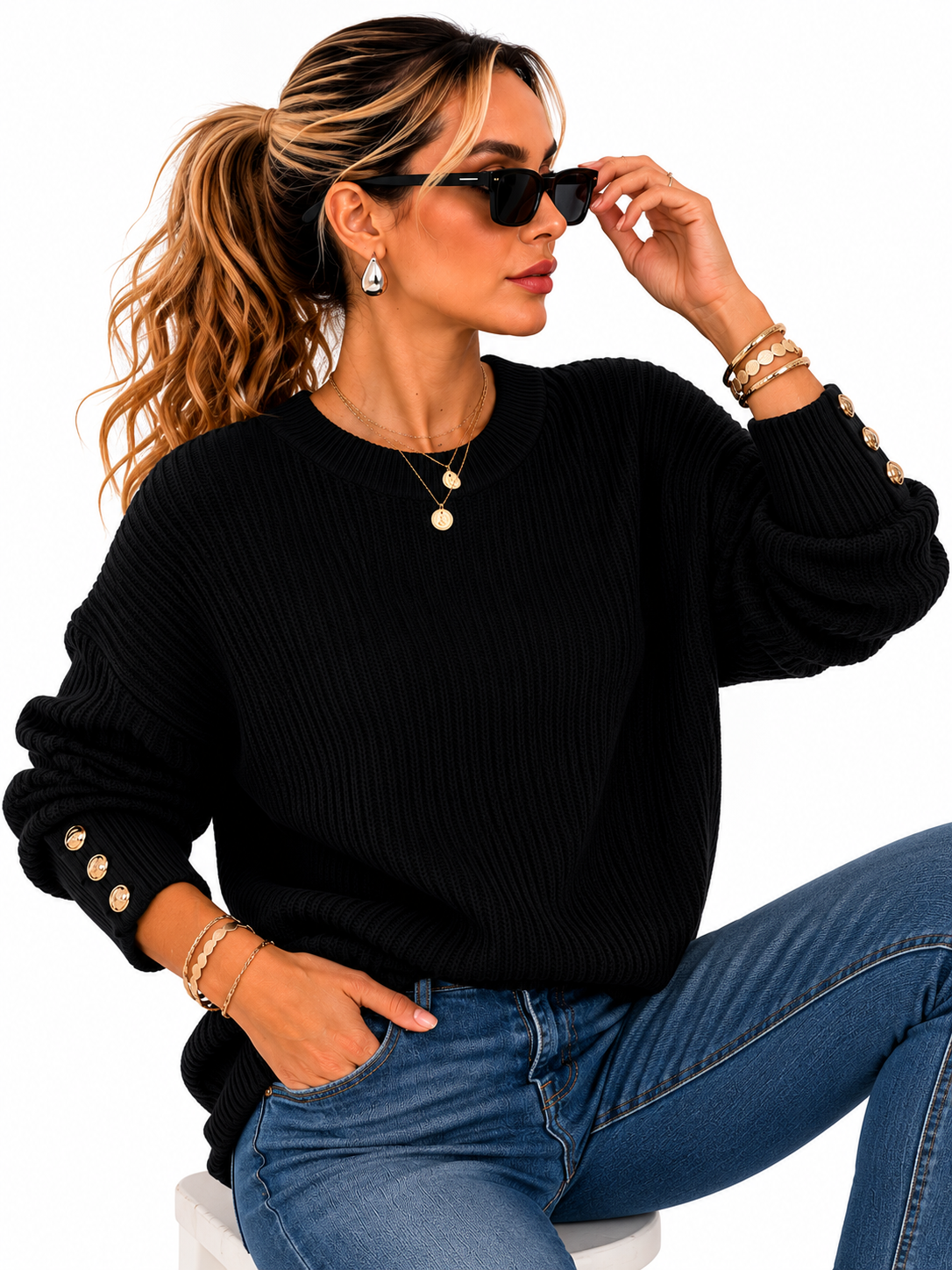 Suéter Feminino Tricô Preto com Botões Dourados