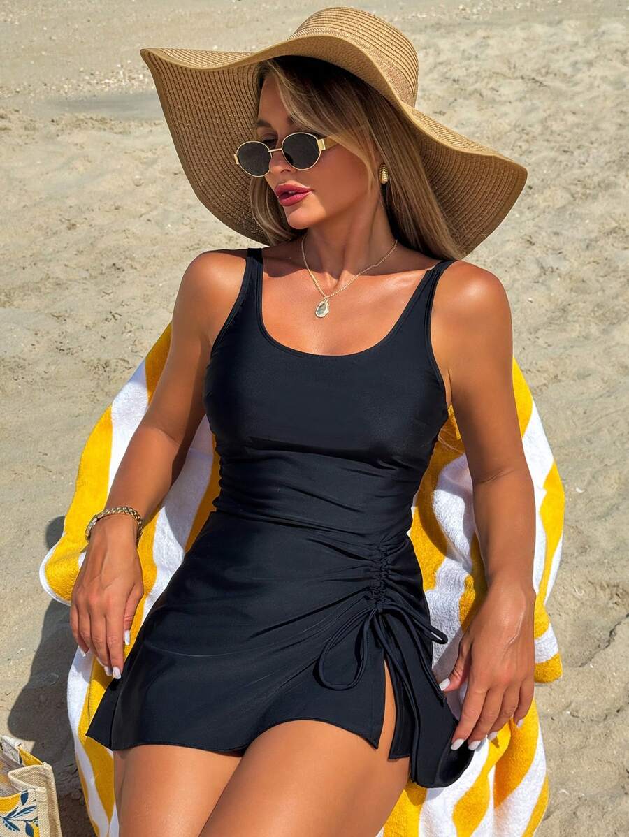 Tankini Maiô Preto com Bojo Removível e Cordão Ajustável